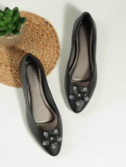 Metro - Women Black Ballerina