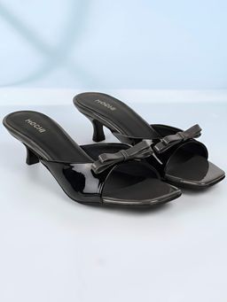 Mochi - Women Black Kitten Heels