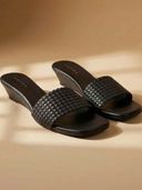 Black color option, Sold out, Currently selected