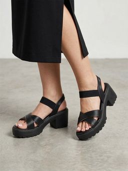 Monrow - Women Evyra Black Block Heels
