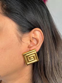 AMOSSH - Merry 18K Gold Plated Stud Earrings