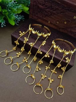 Sanjog - Gold-Plated Moon and Ghugaroo Design Haathphool