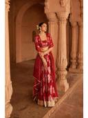 Red color option, Sold out, Currently selected