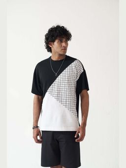 Muvazo - Diagonal Panel Black Tshirt