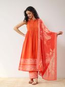 Orange color option, Sold out, Currently selected