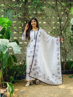 Ekana Label - White Lotus Leher Kurta with Pant and Dupatta (Set of 3)