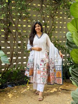 Ekana Label - White Saanjh Riwaayat Kurta with Pant and Dupatta (Set of 3)