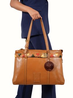 Hidesign - Oaxaca 02 Genuine Leather Women's Tote Bag - Tan