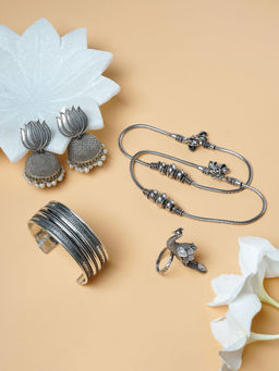 Teejh - Nandana Silver Oxidised Jewellery Gift Set