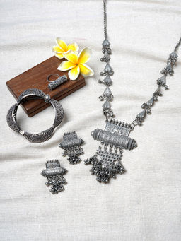 Teejh - Nisha Silver Oxidised Jewellery Gift Set