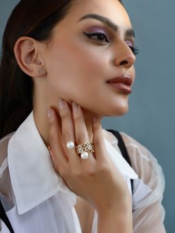 Shaze - Artemisias Seal Golden 18K Yellow Gold Plated Italian Crafted Ring