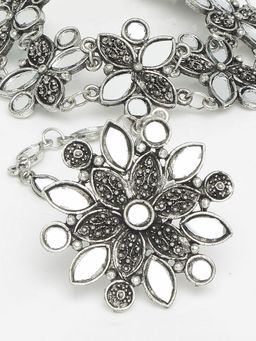 Moedbuille - Mirror Studded Afghan Floral Design Silver Plated Handcrafted Ring And Bracelet