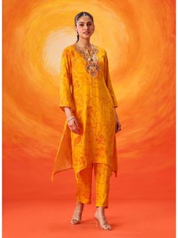 Lakshita - Women Yellow Festive Straight Fit Kurta and Pant