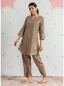 Brown color option