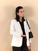 Off White color option, Currently selected