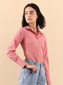 Red color option, Sold out, Currently selected
