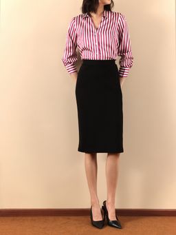 FABLE STREET - Black Solid Knee Skirt