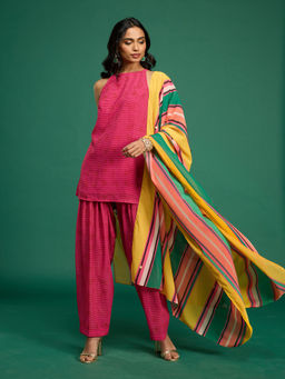 Gajra Gang - Pink Chinon Bandhani Kurta, Farsi Salwar & Stripe Dupatta Casa Mexicana
