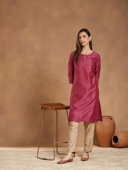 Fabindia - Maroon Cotton Silk Embroidered Knee Length Kurta