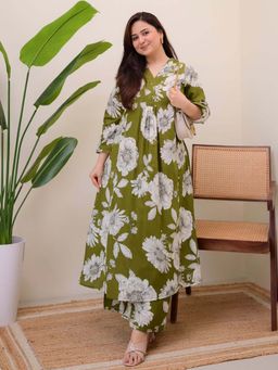 ART AVENUE - Plus Size Floral Printed Green A-Line Co-Ord Set