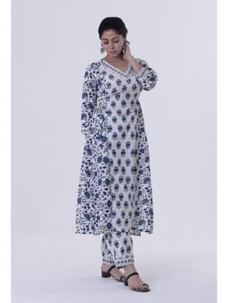 Tjori - Blue Motif White Cotton Kurta