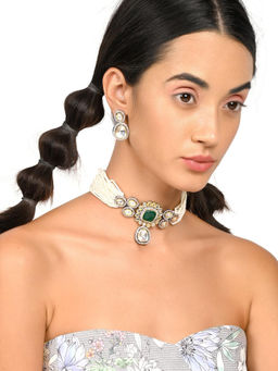 Odette - Gorgeous White Pendant Choker Necklace Set