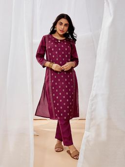 Vastramay - Women's Wine Kurta and Pant (Set of 2)