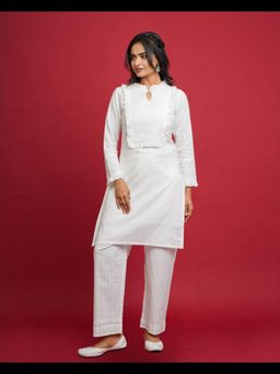 KAKOI - White Kurti with Ruffle Neck Sleeve Tunic and Pant