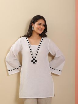 QAZMI - Women Pure Cotton Square-Neck Aari Embroidered Short Kurti