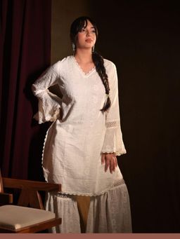 KAKOI - Women Ethnic Motifs Embroidered Regular Chikankari Pure Cotton Kurta with Sarara