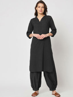 Thevasa - Women Black Solid/Plain Kurta