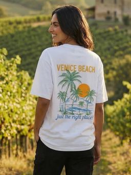 Nobero - White Oversized Graphic T-Shirt