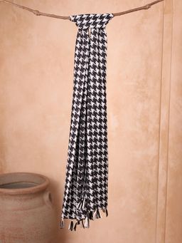 ToniQ - Classic Houndstooth Print Black & White Scarf