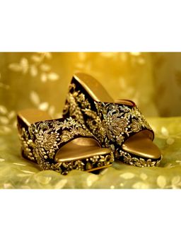 Shiveen Shiveen - Womens Bride Svetah Mayura Handmade Wedges Heels