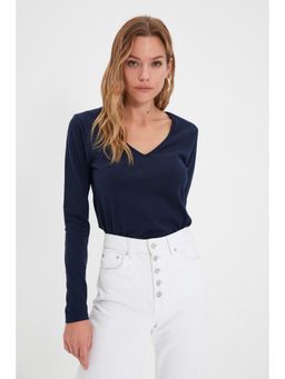 Trendyol - Women's Comfortable Navy Blue T-shirts
