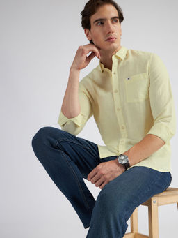 Lee - Men Solid Yellow Slim Fit Shirt