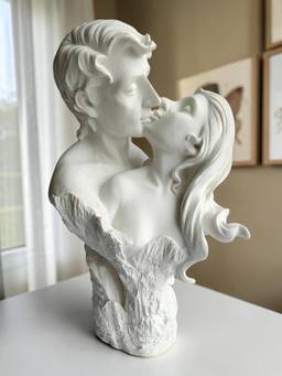 Sun Mun Decors - Eternal Love Kissing Couple Bust, Romantic Couple Statue
