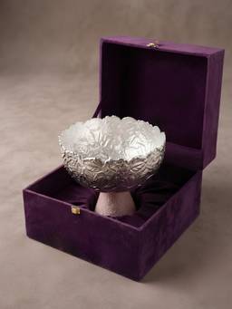 The Home Co - Purple Velvet Gift Box with Ornate Silver Decorative Bowl