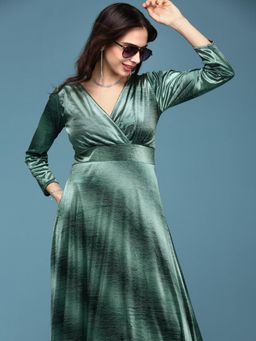 SHOWOFFFF - Womens V-Neck Self Design Green Maxi Dress