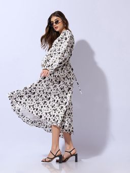 SHOWOFFFF - Women's Off White Animal Fit and Flare Midi Dress