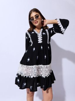 SHOWOFFFF - Women Black Printed Top