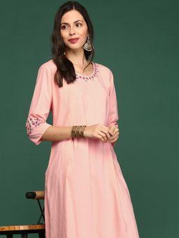 SHOWOFFFF - Women's Peach Solid Straight Kurta