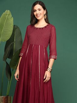 SHOWOFFFF - Women's Maroon A-Line Kurta
