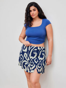 Cider - U Neckline Solid Ruched Short Sleeve Top & Abstract Mini Skirt Curve & Plus (Set of 2)