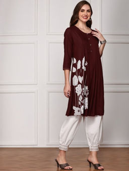 ISHIN - Women Maroon Floral Printed Rayon Kurta
