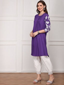 ISHIN - Women Purple Floral Printed Rayon Kurta