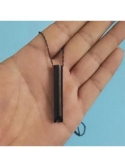 Salty Alpha - Polished Prism Pendant Chain