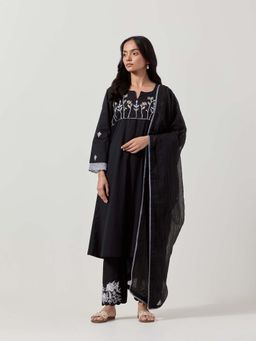 Priya Chaudhary - Black Kurta With Pant And Dupatta (Set of 3)
