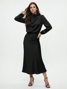 Outzidr - Black Polyester Solid Dress