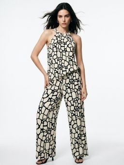 Outzidr - White Polyester Printed Co Ord Set